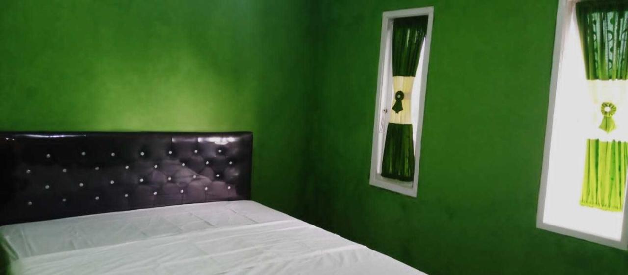 Express O 91843 Bbs Villa Ciater Bandung Kültér fotó